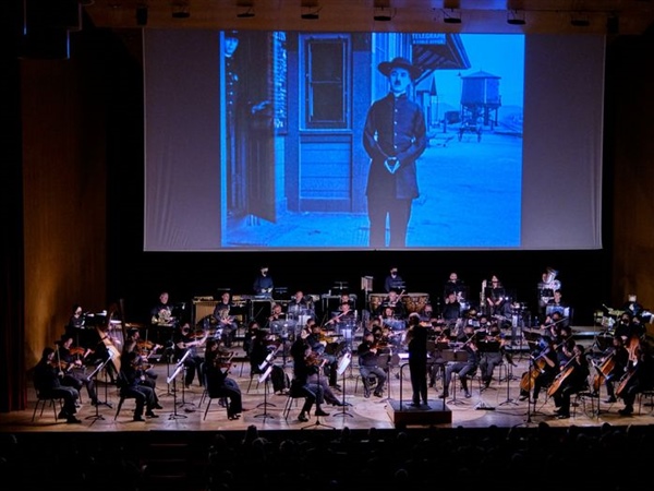 Crítica / The Pilgrim, un Chaplin, con BSO de Timothy Brock - por Ramón G. Balado