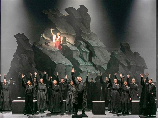 Doble estreno en la Greek National Opera