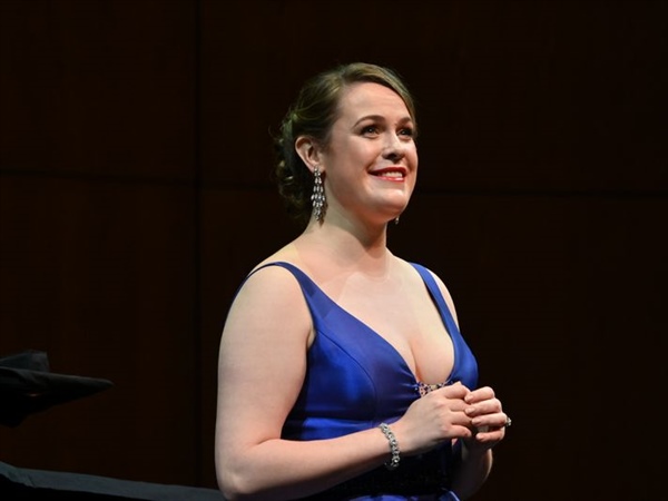 Gemma Summerfield, Primer Premio del 59 Concurso Internacional de Canto Tenor Viñas