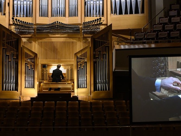 Crítica / Fantasías desde Bach - por Luis Mazorra Incera