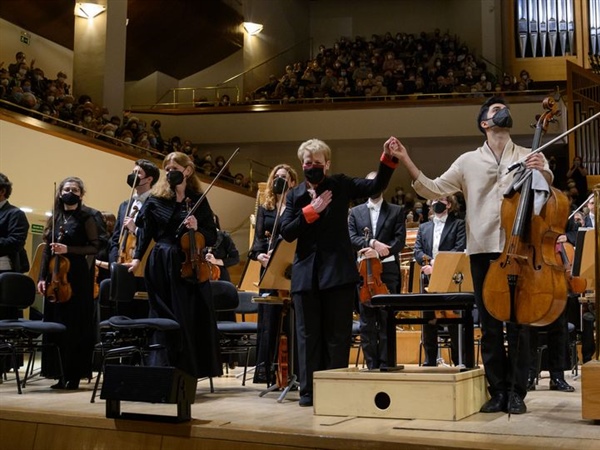 Crítica / El violonchelo y la ORF, protagonistas de una tarde de estrenos - por Esther Martín