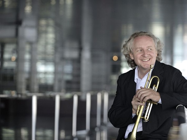 Reinhold Friedrich dirige al ensemble de metales y percusión de la Orquesta Nacional de España