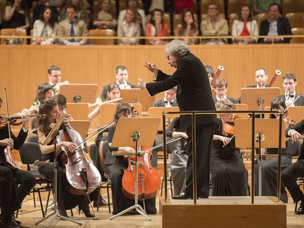 András Schiff con la Orquesta de Cámara Freixenet de la Escuela Superior de Música Reina Sofía