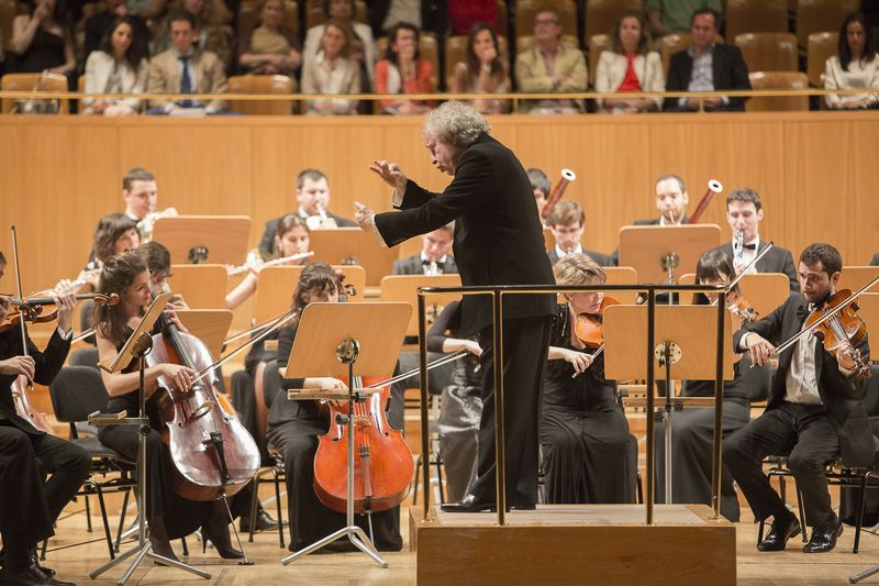 András Schiff con la Orquesta de Cámara Freixenet de la Escuela Superior de Música Reina Sofía