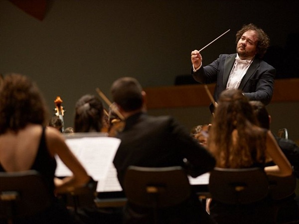 José Miguel Pérez-Sierra, principal director invitado de la Ópera de A Coruña