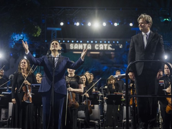 Crítica / El tenor irresistible en el entorno perfecto - por Gonzalo Pérez Chamorro