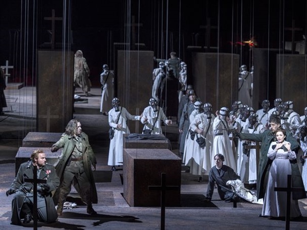 El Liceu presenta Il trovatore de Verdi en la espectacular producción de Àlex Ollé