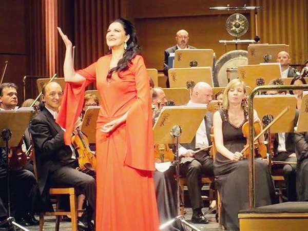 Crítica - Angela Gheorghiu, una pretenciosa “supuesta diva” - Teatro Real