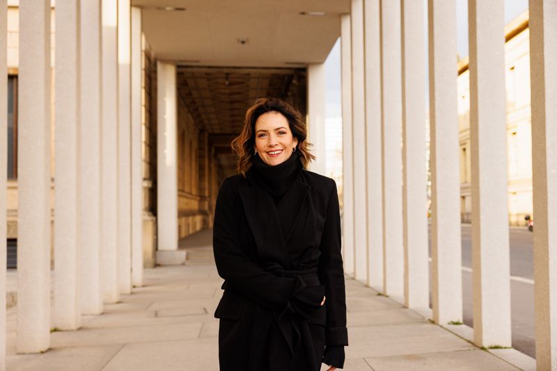 Alondra de la Parra, nueva directora artística y titular de la ORCAM desde  la temporada 24/25 Revista Ritmo