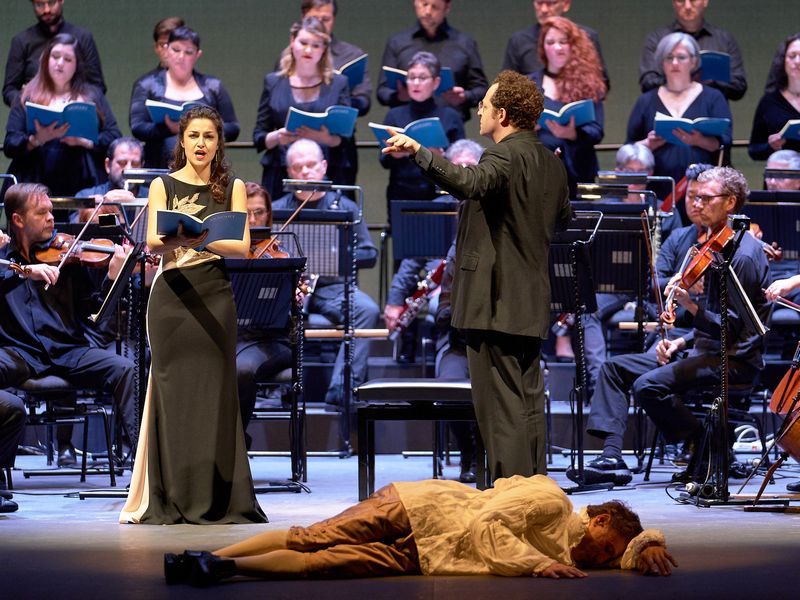 Crítica Amadeus A Escena Real Orquesta Sinfónica De